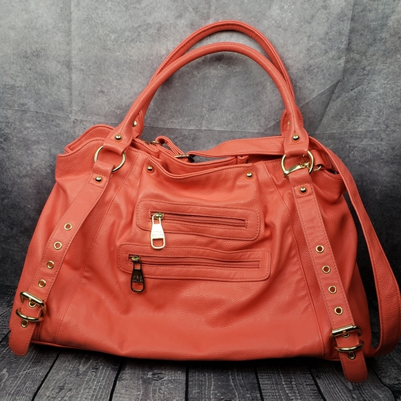 Steve Madden Leather Hobo Handbag, Salmon, many pockets, Outside pockets deep - Picture 2 of 9